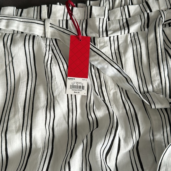 Jennifer Lopez Shorts - Picture 3 of 4